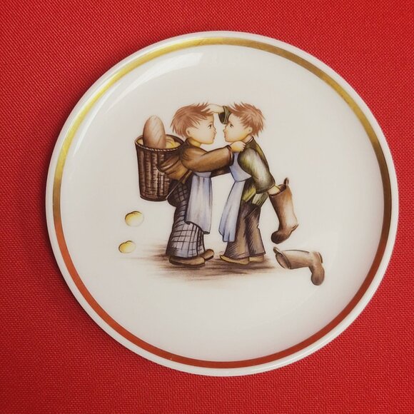 Schmid Berta Hummel Museum Miniature Plate Collection 1979 - Picture 6 of 10